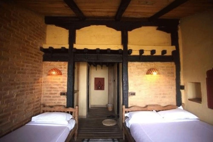 Room 9 of 26