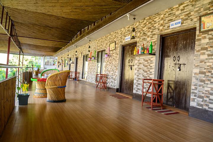Hotel 1 of 2