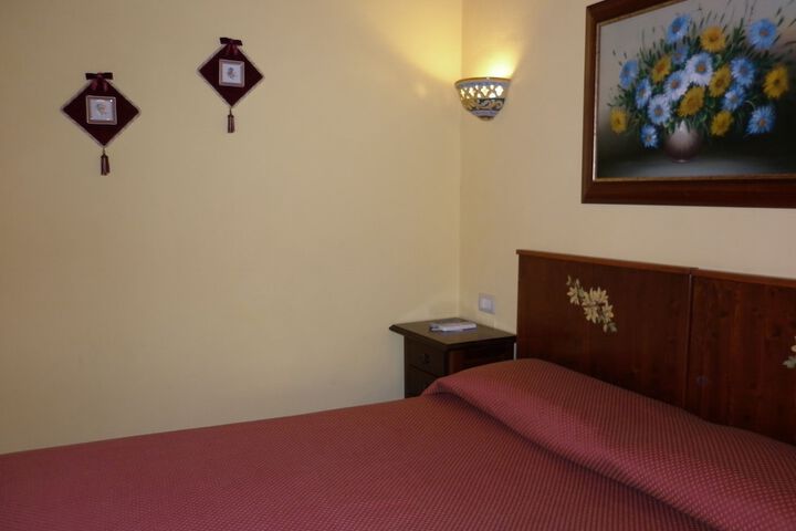 Room 12 of 41
