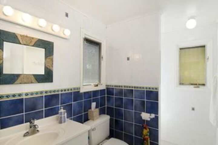 Room 2 of 23