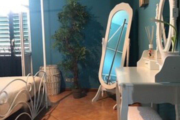 Room 15 of 27