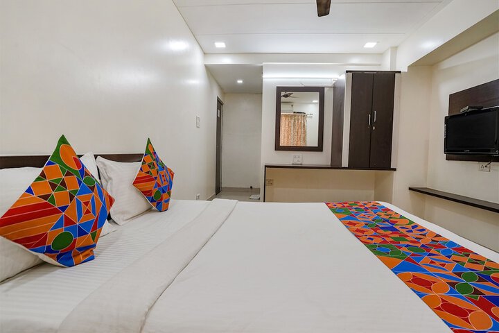 Room 17 of 30