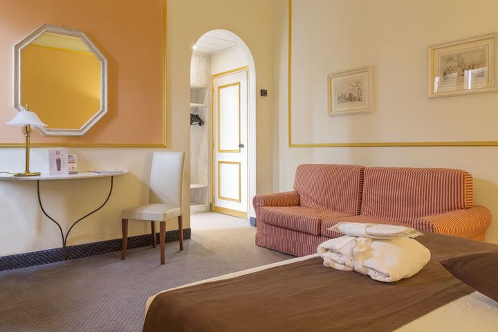 Room 22 of 54