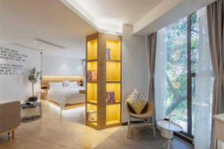 Room 22 of 23