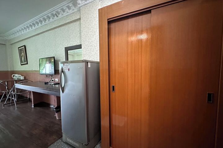 Room 7 of 79