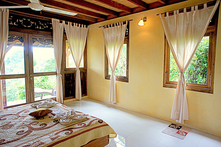 Room 4 of 71
