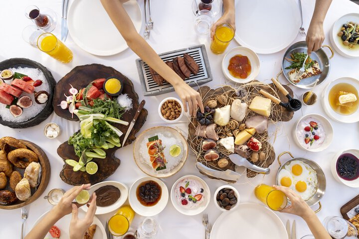 Breakfast/Coffee Service 90 of 126