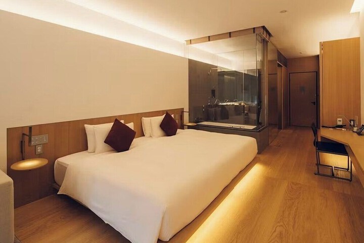 Room 49 of 131