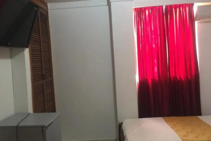 Room 13 of 13