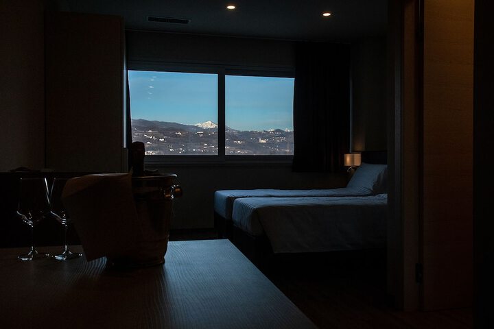 Room 2 of 13