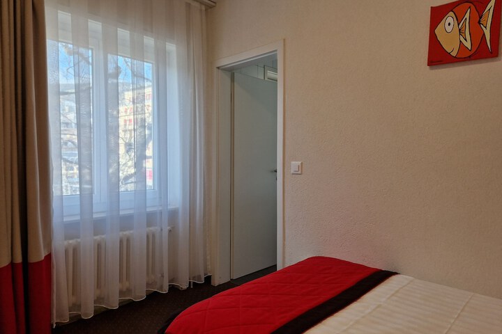 Room 8 of 45