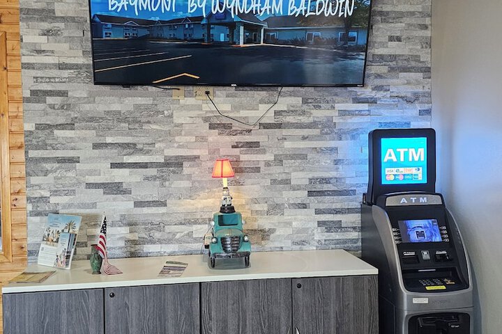 ATM/banking on site