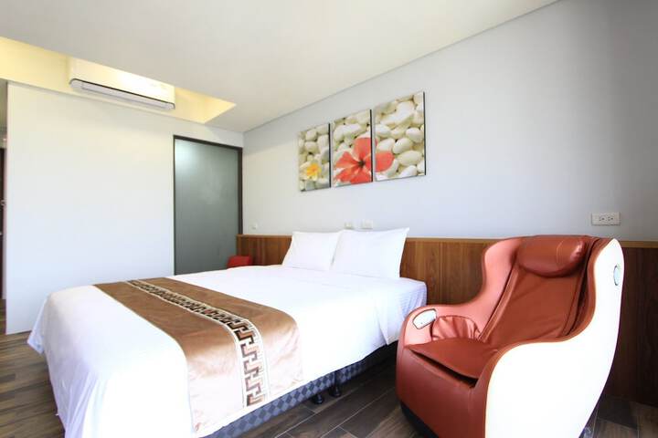 Room 42 of 62