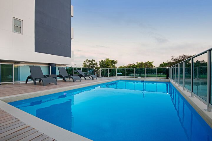 Hotel with Pool