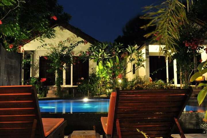 Hotel with Pool