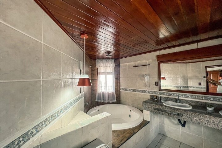 Room 19 of 49