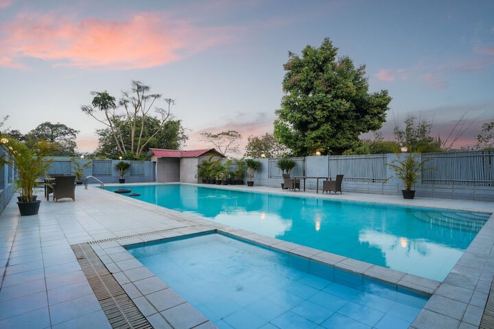 Pool 54 of 64