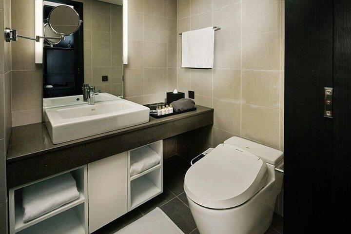 Room 18 of 27