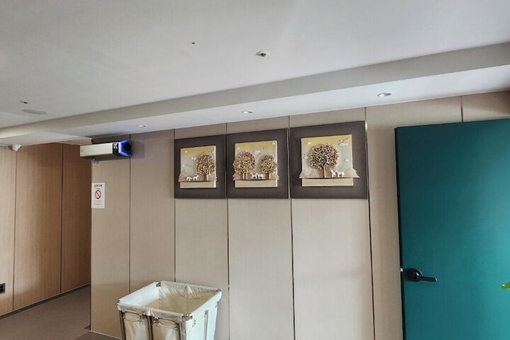 Hotel 86 of 87