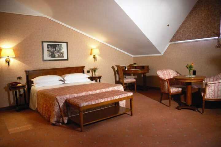 Room 5 of 35