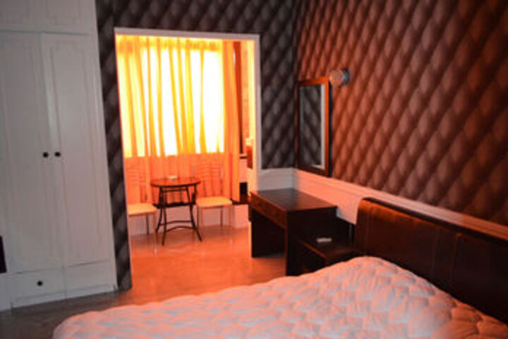 Room 14 of 25