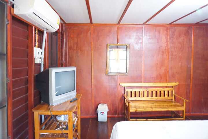 Room 19 of 37