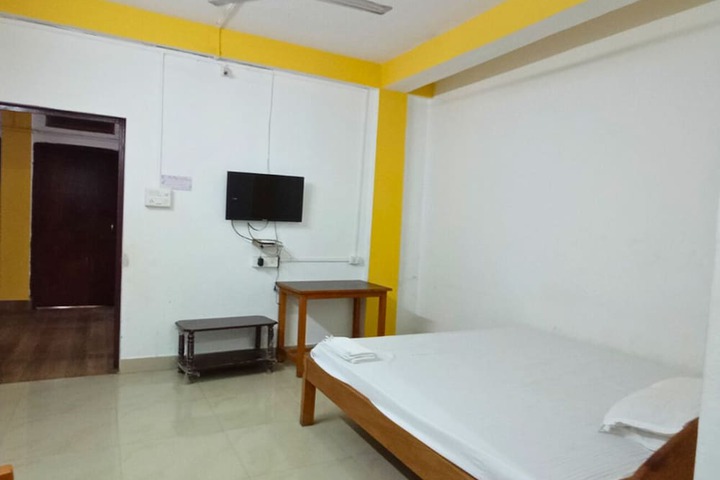 Room 15 of 32