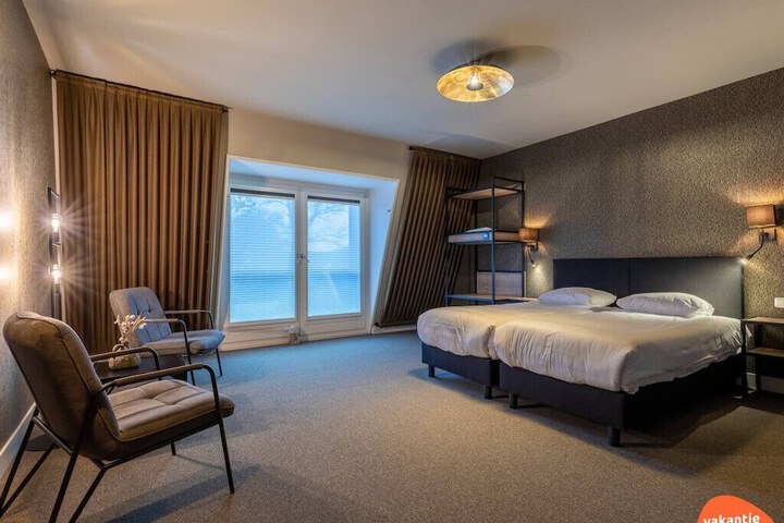 Room 5 of 71