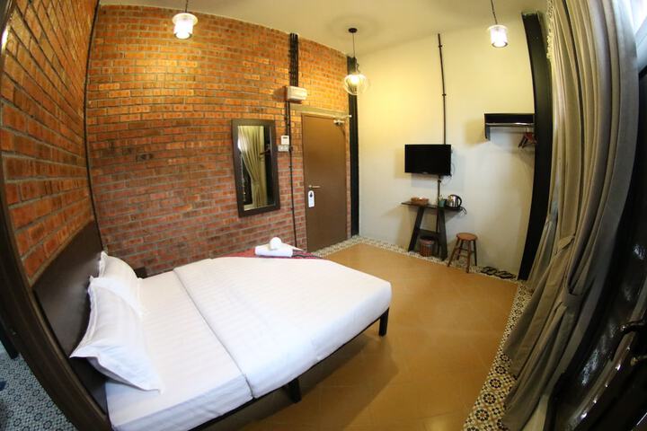 Room 19 of 31