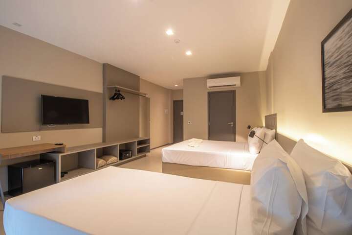 Room 20 of 122
