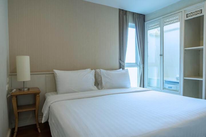 Room 28 of 142