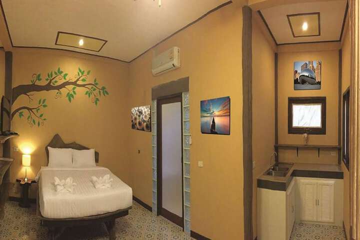 Room 4 of 64