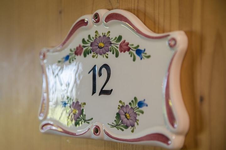 Room 12 of 32