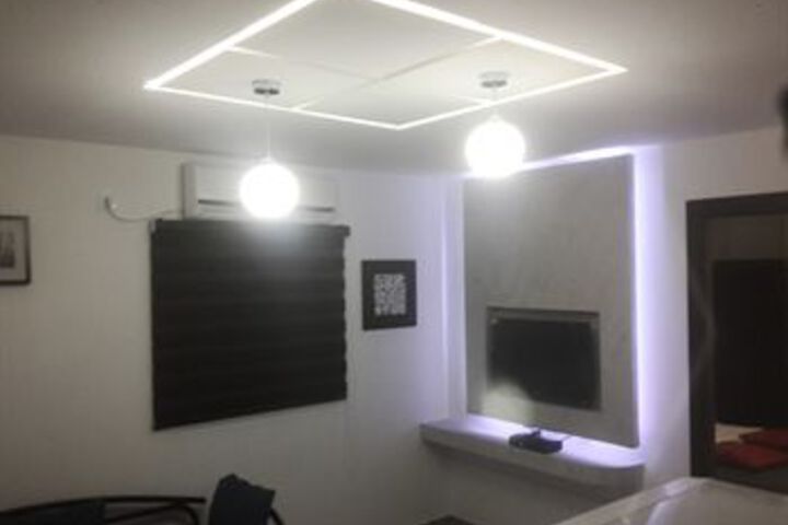 Room 16 of 16