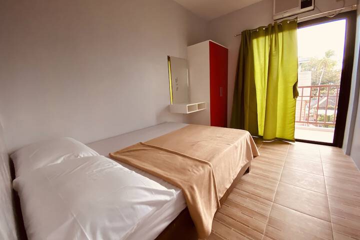 Room 5 of 34