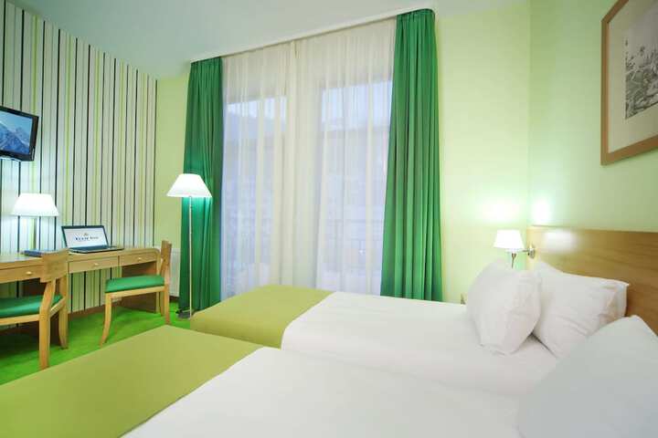 Room 16 of 61