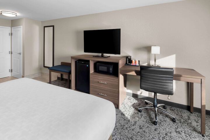 Room 25 of 65