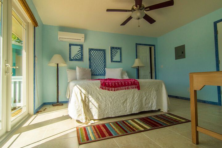 Room 4 of 111
