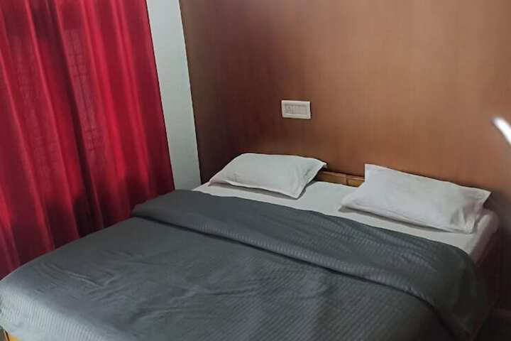 Room 14 of 40