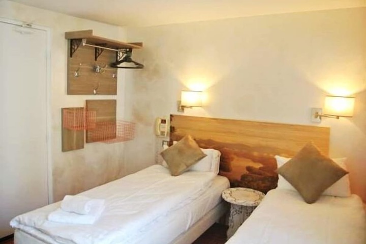 Room 45 of 101