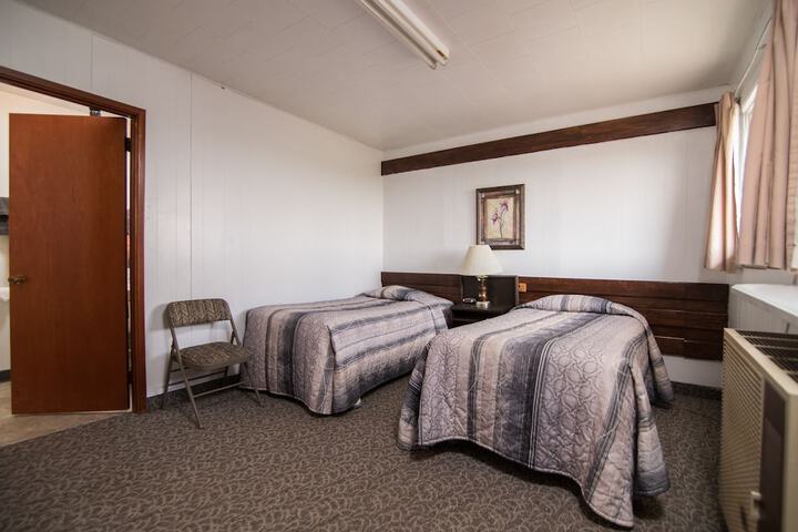 Room 9 of 20