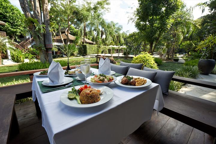 Dining 68 of 80