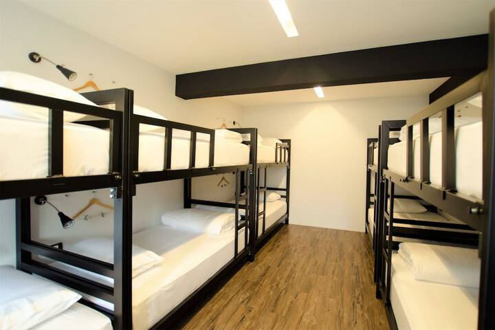 Room 7 of 52