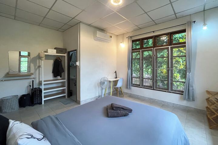 Room 4 of 64