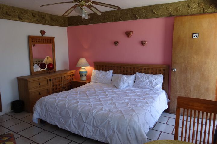 Room 20 of 94