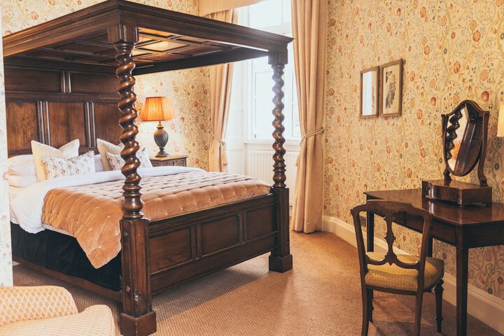 Room 31 of 83