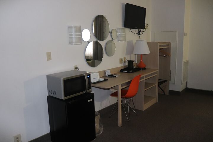 Room 8 of 31