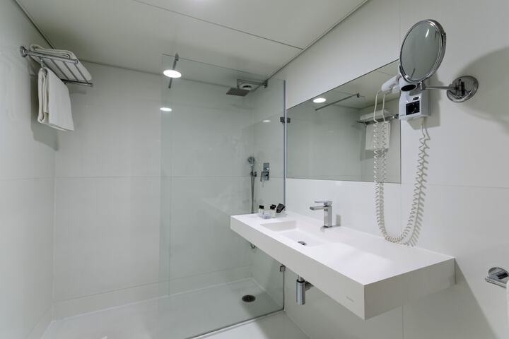 Clean Restrooms