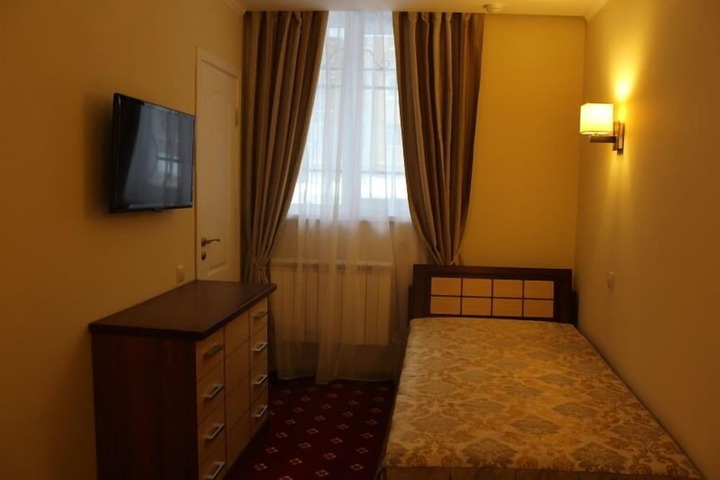 Room 22 of 48
