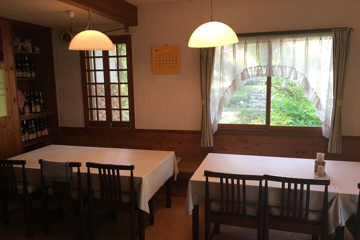 Dining Photos
